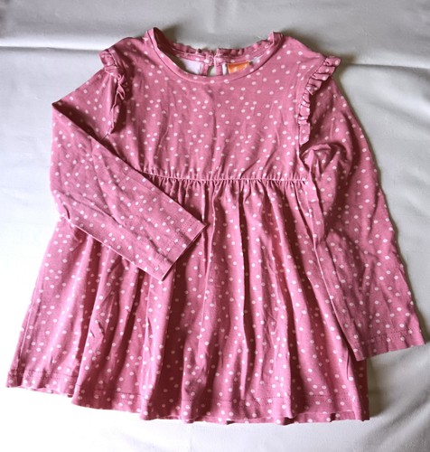 Hübsches kleid mit kleinen - hübsches,