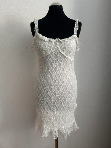 Pull bear spitzenkleid weiß - spitzenkleid,