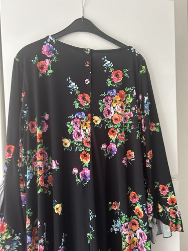 Kleid schwarz geblümt 52 - kleid,